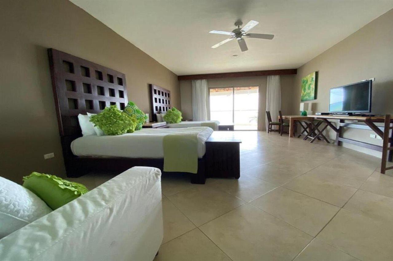 Casa Del Puerto By Mij - Beachfront Puerto Morelos