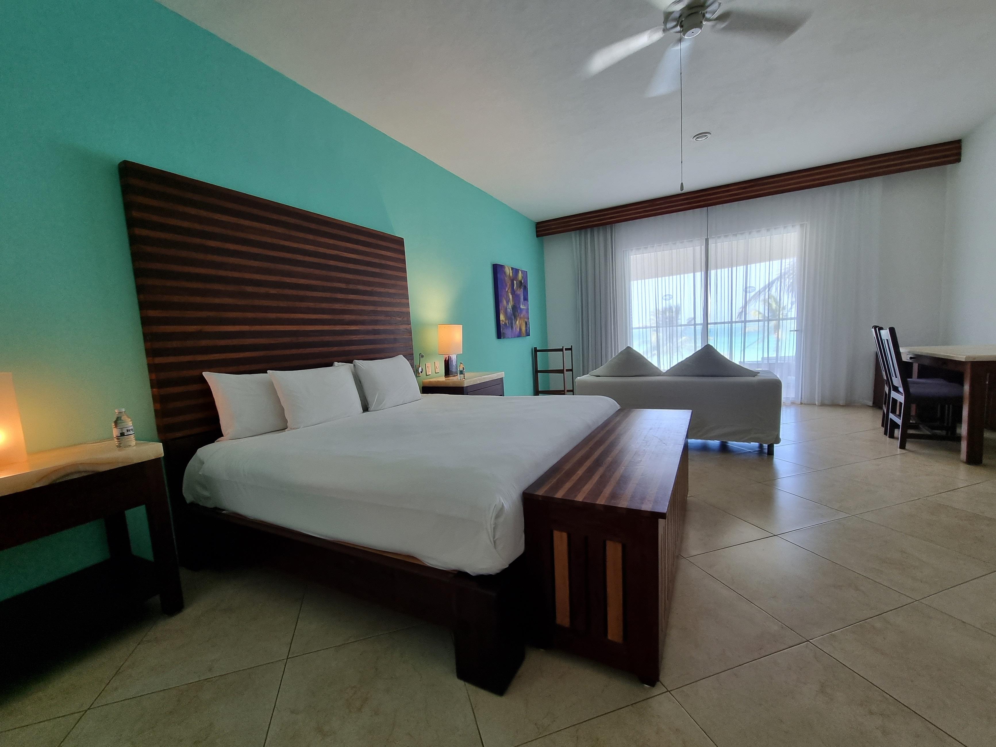 Hotel Casa Del Puerto By Mij - Beachfront 4*